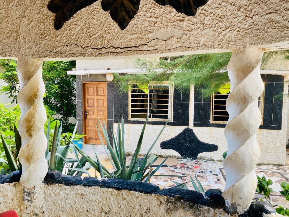 Jungle Beach Resort Sanyang Exterior foto