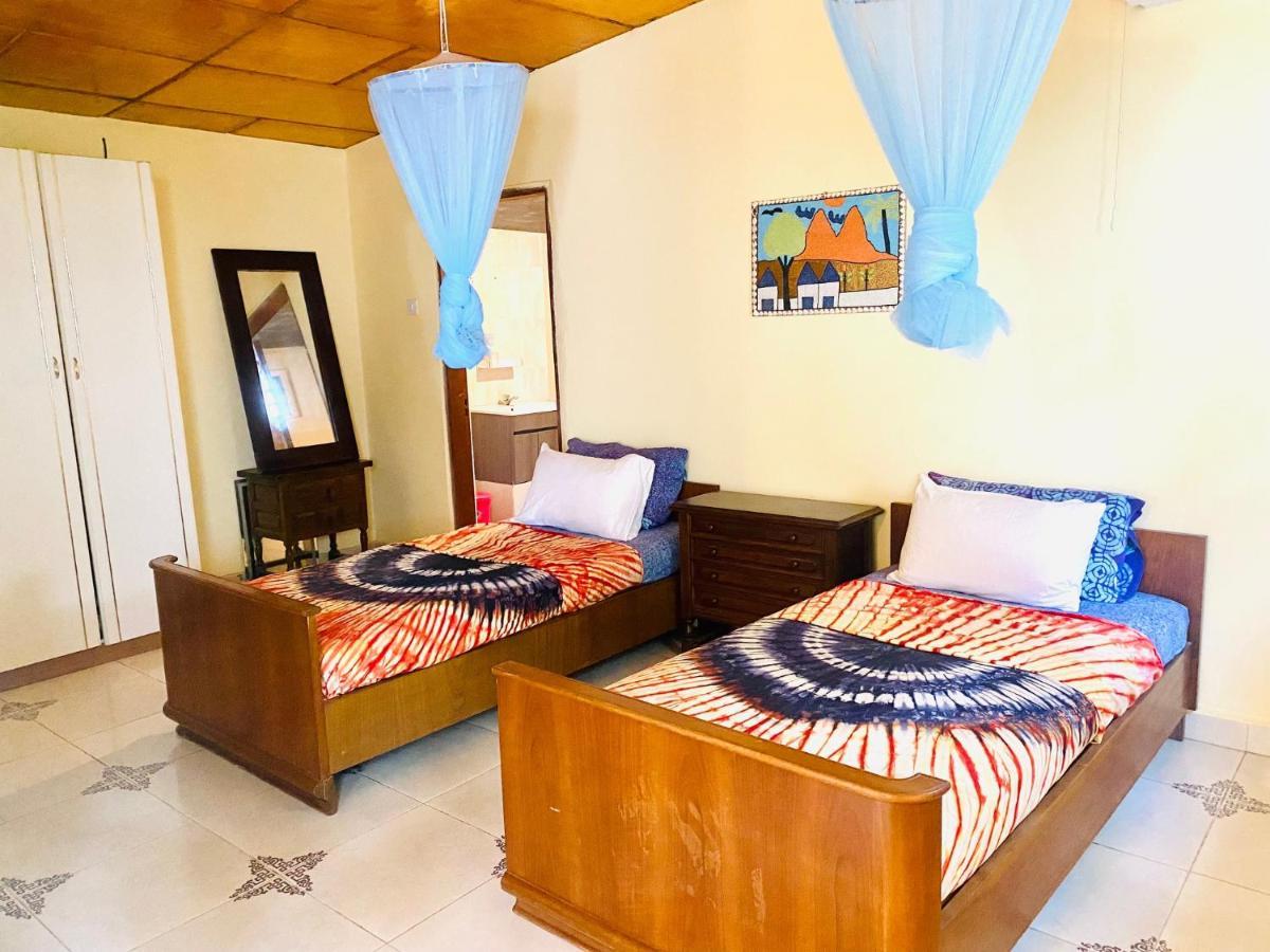 Jungle Beach Resort Sanyang Exterior foto